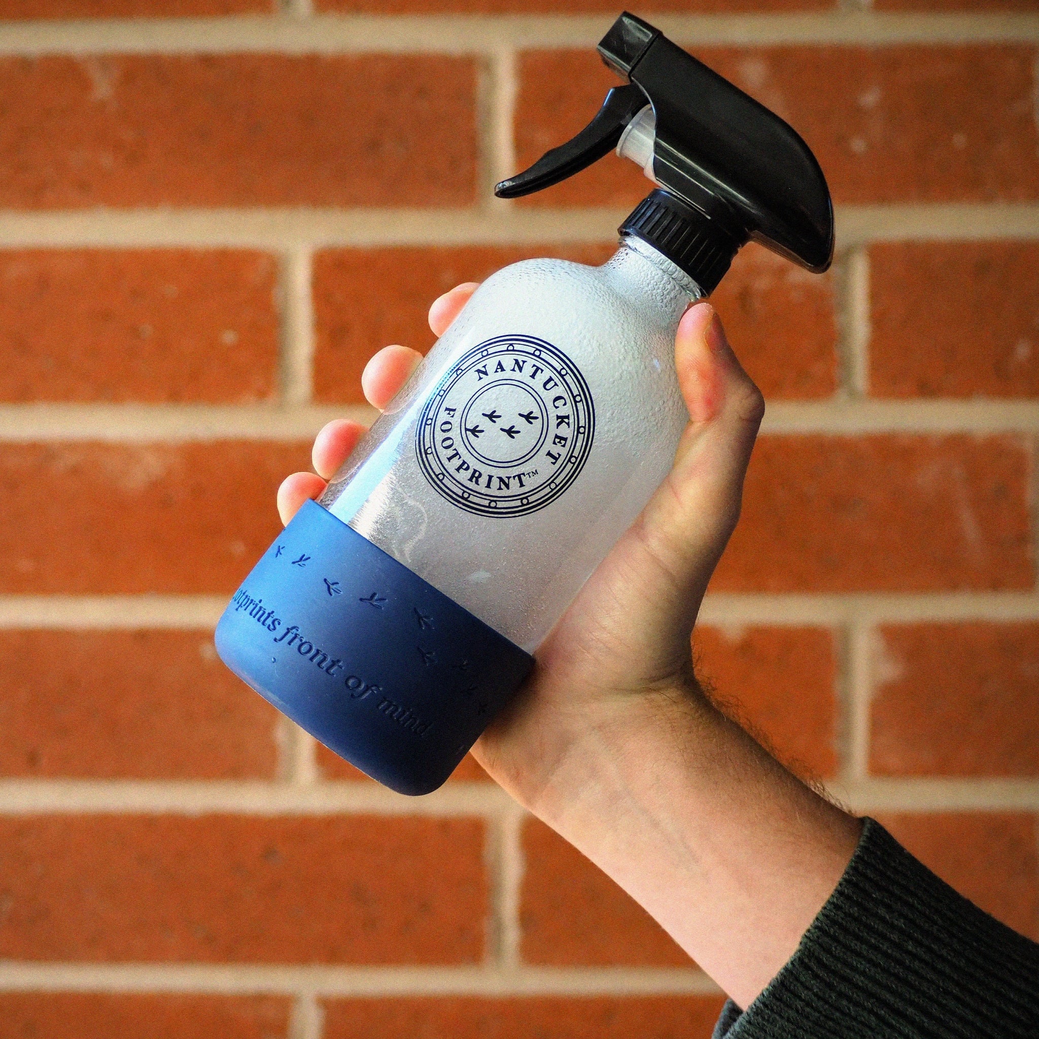 Reusable 16 oz Glass Spray Bottle with Silicone Base